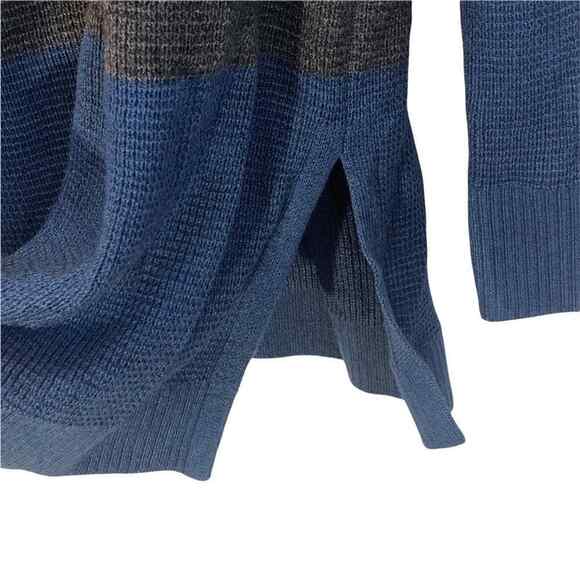 Vince Camuto Women’s Small Sweater Gray Blue Striped Thermal Button Shoulder - Picture 12 of 12